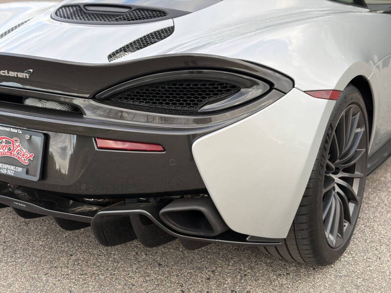 2017 McLaren 570GT