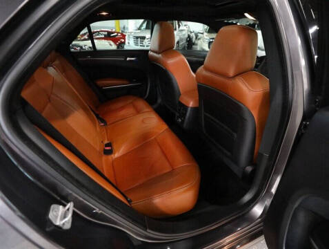 2013 Chrysler 300 SRT8
