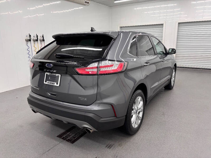 2021 Ford Edge Titanium