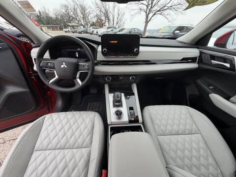 2023 Mitsubishi Outlander PHEV SEL