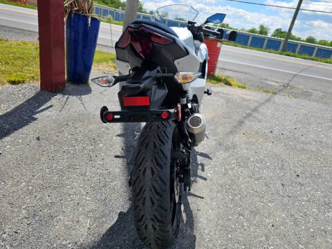 2025 Kawasaki Ninja 500r