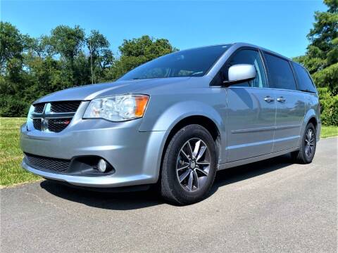 2017 Dodge Grand Caravan for sale at Country Auto Sales Inc in Murfreesboro TN