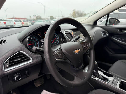2017 Chevrolet Cruze LT Auto