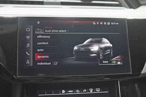 2022 Audi e-tron S quattro Prestige
