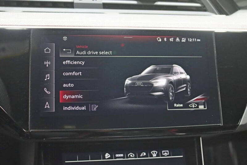 2022 Audi e-tron S quattro Prestige