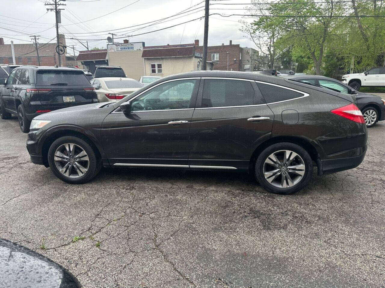 2014 Honda Crosstour for sale at Kelly Auto Group in Cleveland, OH