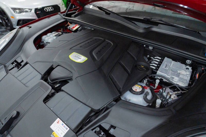 2022 Porsche Cayenne E-Hybrid