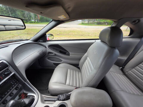 2004 Ford Mustang GT Deluxe