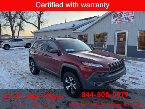 2015 Jeep Cherokee for sale at B & B Auto Sales in Brookings SD