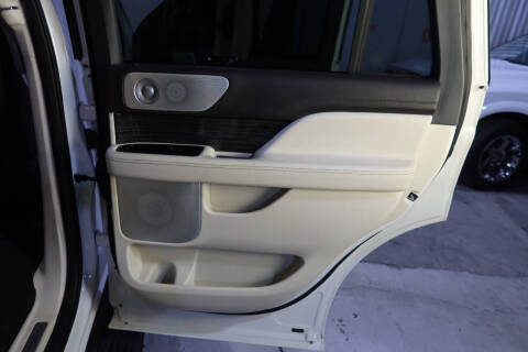 2022 Lincoln Navigator Black Label