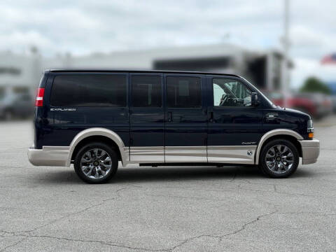 2025 Chevrolet Express 2500