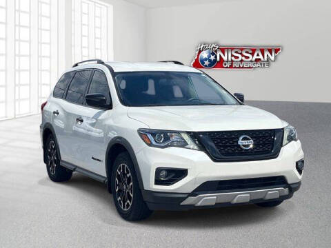 2020 Nissan Pathfinder SV