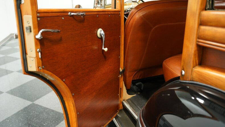 1948 Ford Super Deluxe