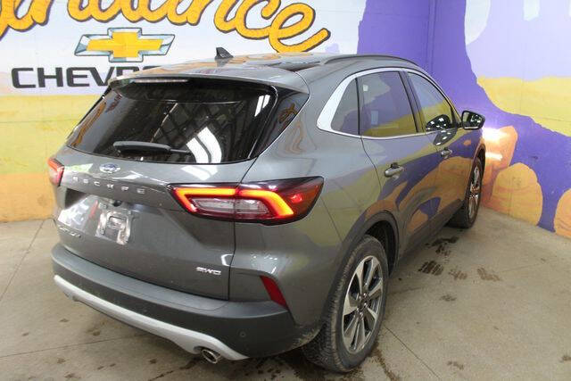 2025 Ford Escape Platinum