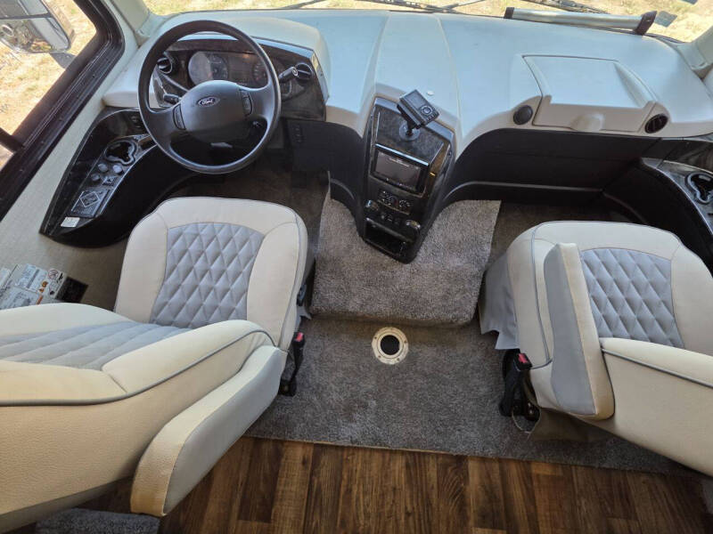 2017 Jayco Precept