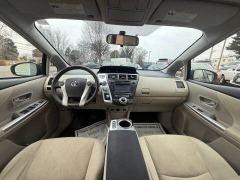 2012 Toyota Prius v Five