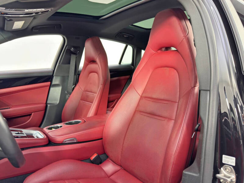 2022 Porsche Panamera 4 E-Hybrid