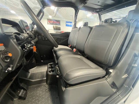 2025 Segway UT10 CREW