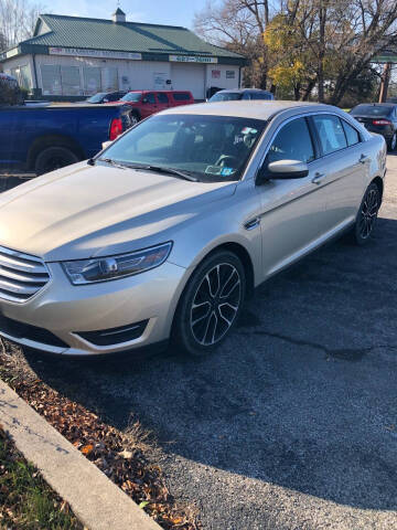 2017 Ford Taurus SEL
