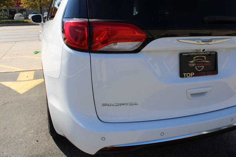 2018 Chrysler Pacifica Touring L Plus