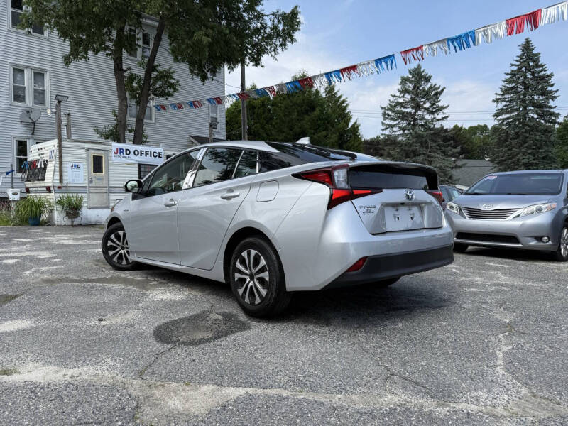 2020 Toyota Prius LE