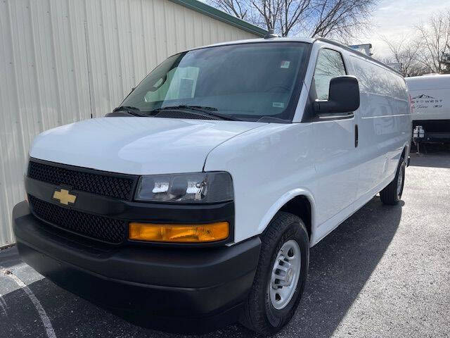 2022 Chevrolet Express 2500