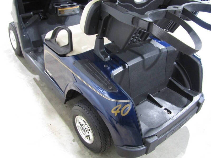 2019 E-Z-GO RXV