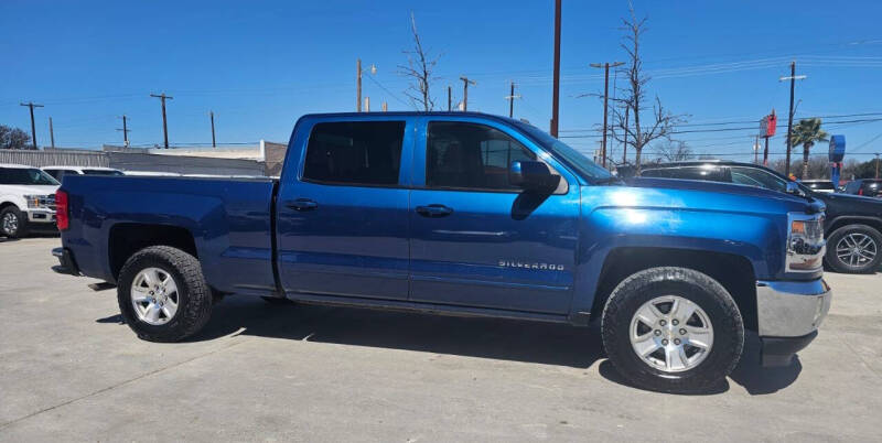 2017 Chevrolet Silverado 1500 LT's photo