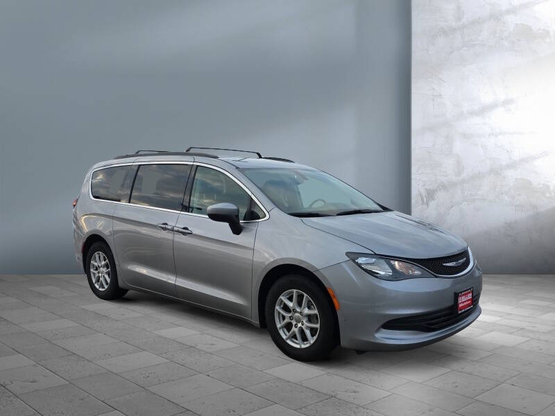 2020 Chrysler Voyager LXi