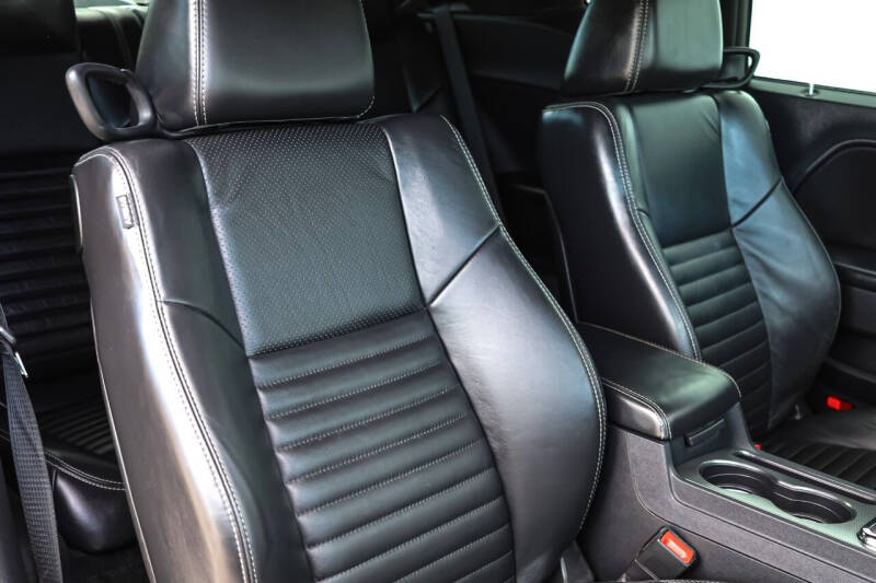 2013 Dodge Challenger R/T Plus