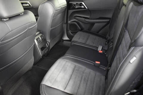 2025 Mitsubishi Outlander PHEV SE