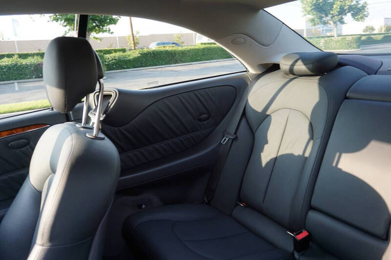 2005 Mercedes-Benz CLK CLK 320