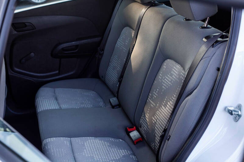 2016 Chevrolet Sonic LS Auto