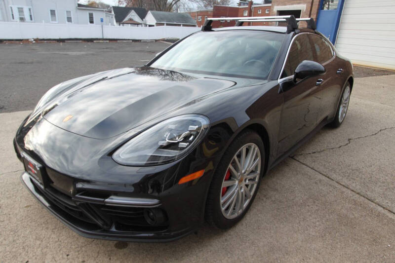 2017 Porsche Panamera Turbo