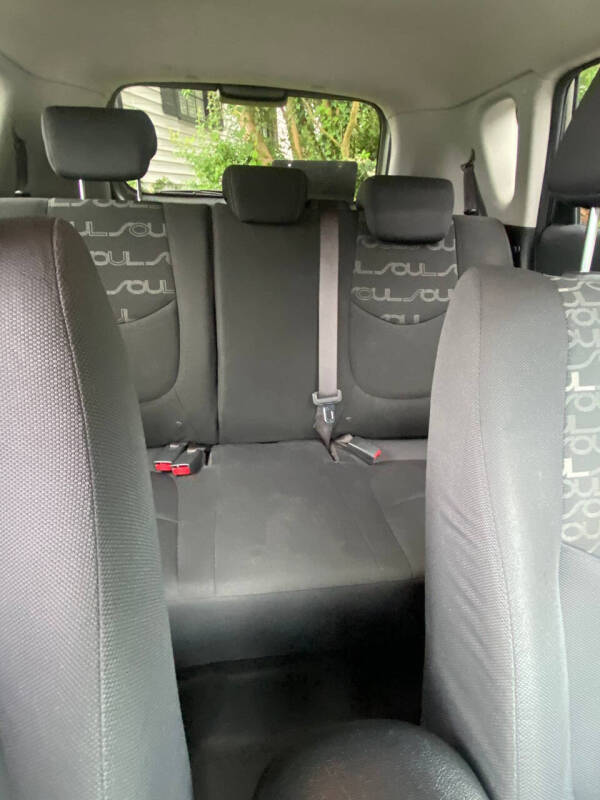 2013 Kia Soul +