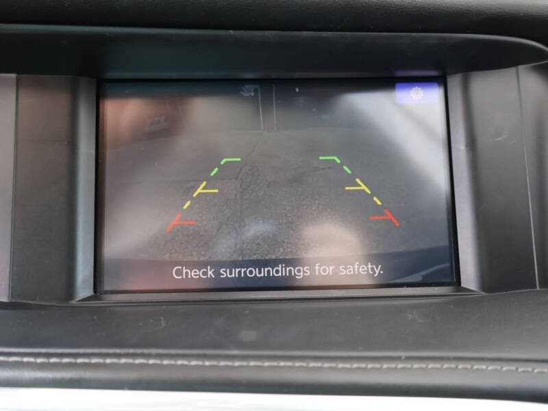 2017 Infiniti QX30 Premium