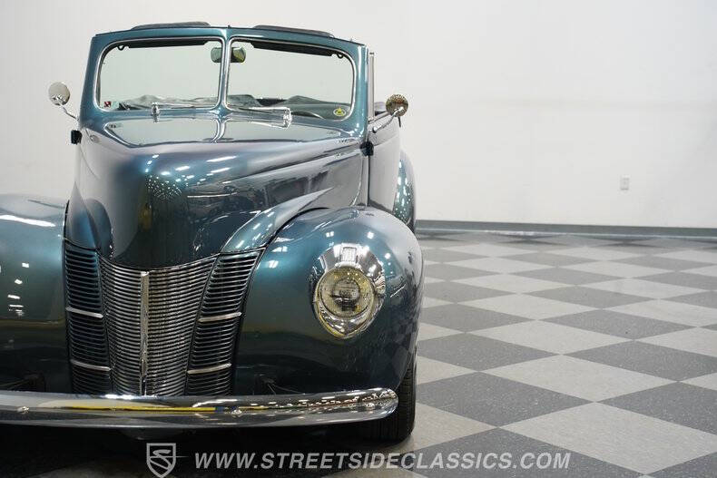 1940 Ford Deluxe