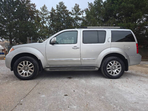 2011 Nissan Pathfinder LE