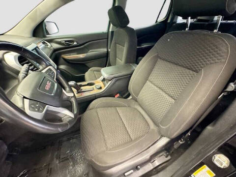 2017 GMC Acadia SLE-2