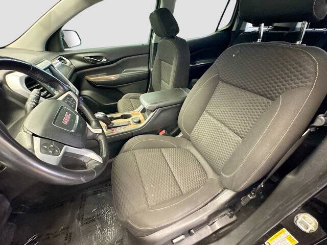 2017 GMC Acadia SLE-2