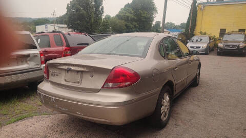 2005 Ford Taurus SEL