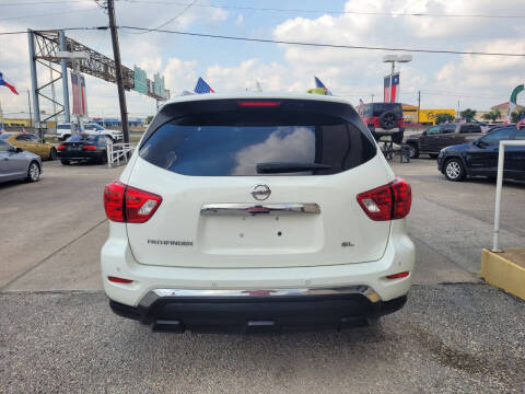 2019 Nissan Pathfinder SL