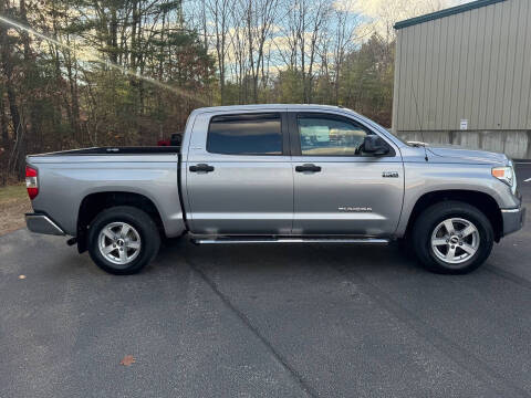 2017 Toyota Tundra SR5