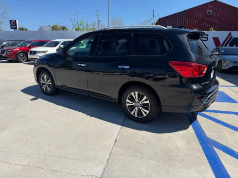 2020 Nissan Pathfinder S