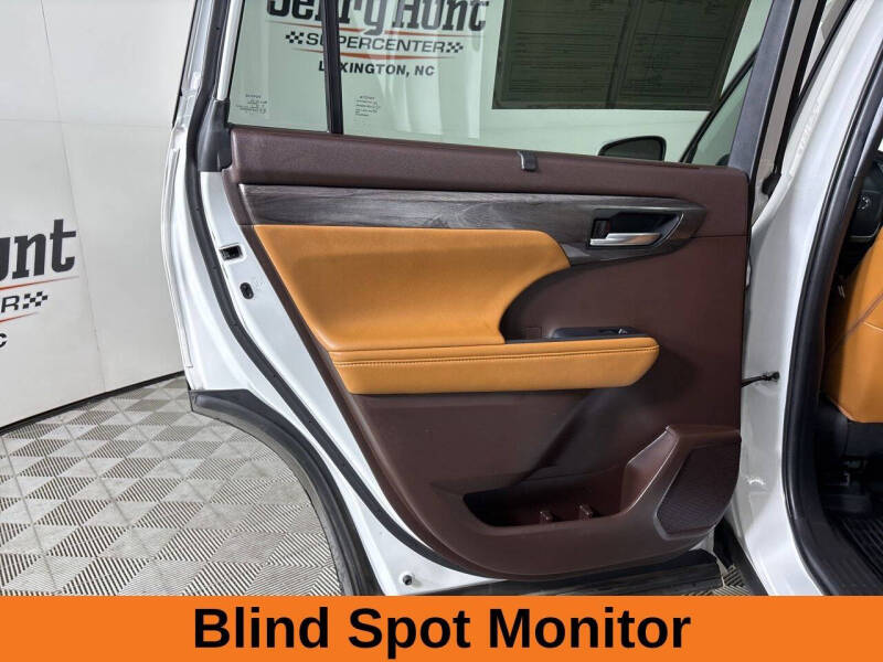 2022 Toyota Highlander Platinum