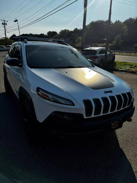 2017 Jeep Cherokee for sale at Adam Auto Sales Inc in Berlin, CT