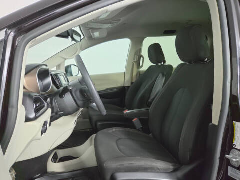 2017 Chrysler Pacifica LX