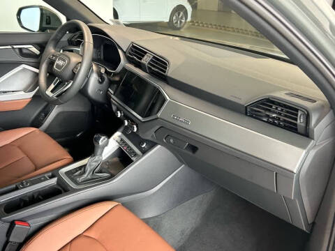 2025 Audi Q3 quattro S line Premium 45 TFSI