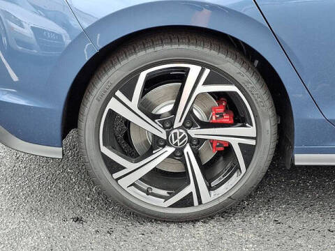 2025 Volkswagen Golf GTI SE