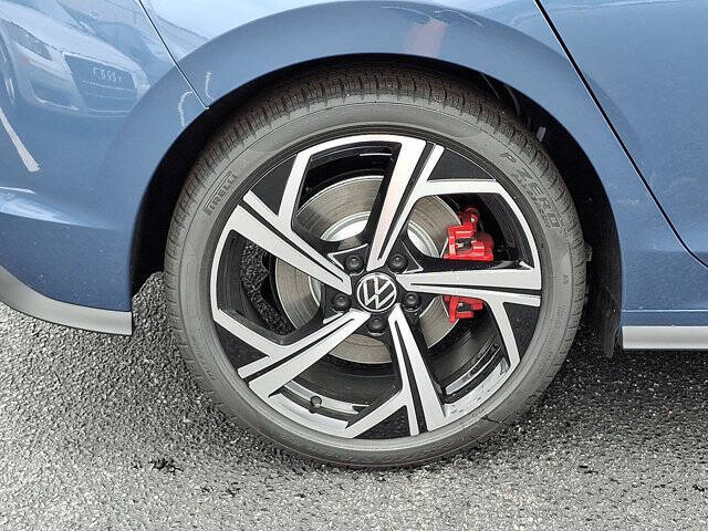 2025 Volkswagen Golf GTI SE